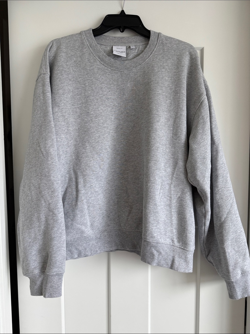Aritzia sweat fleece cozy fleece perfect fit sweatshirt